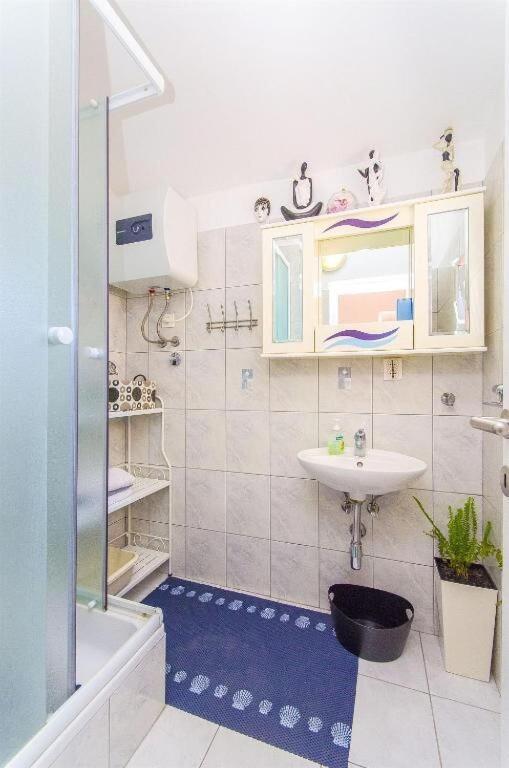 Apartments Nives Trogir Exterior photo