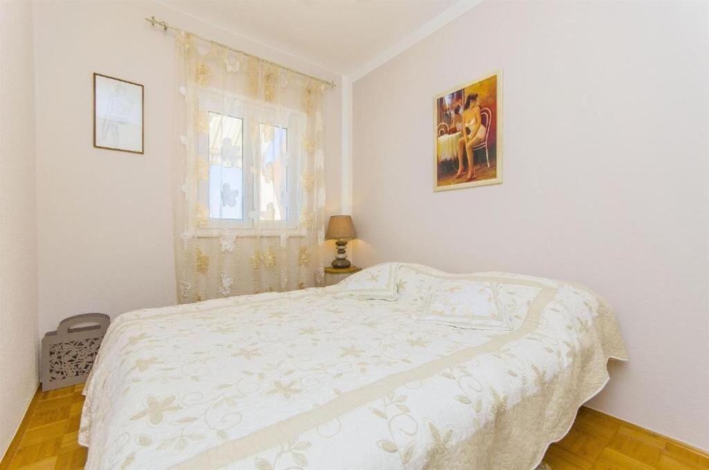 Apartments Nives Trogir Exterior photo