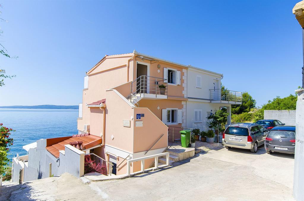 Apartments Nives Trogir Exterior photo