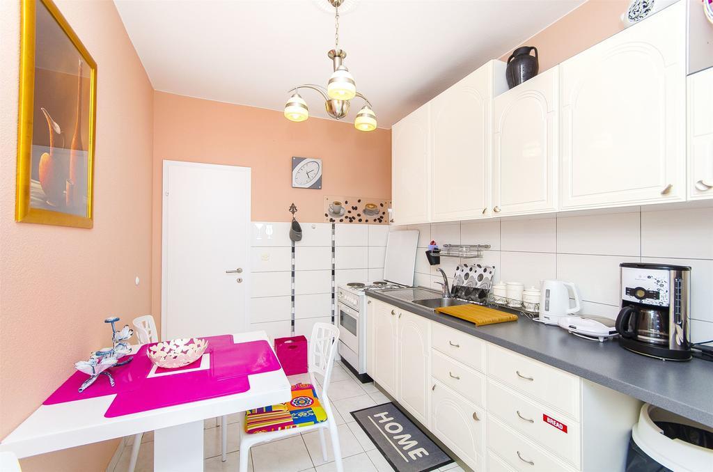 Apartments Nives Trogir Exterior photo
