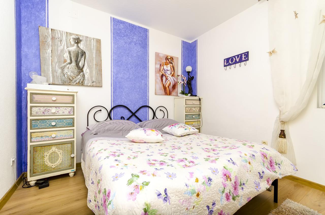 Apartments Nives Trogir Exterior photo