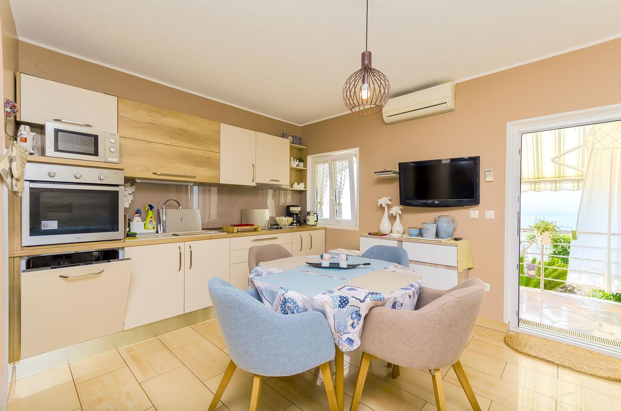 Apartments Nives Trogir Exterior photo
